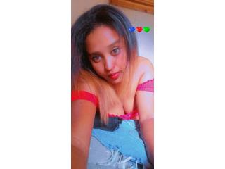 Kliknij tutaj i rozmawiać z modelką! Maniraz